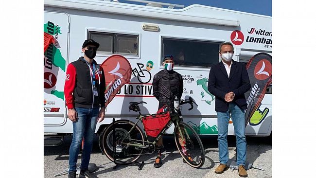 Partita la sfida di Giuseppe Bica: da Trapani a Lugano in bici