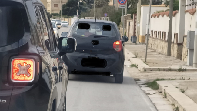 mazara-targa-prova-clonata-la-polizia-municipale-sequestra-due-veicoli-e-denuncia-un-uomo