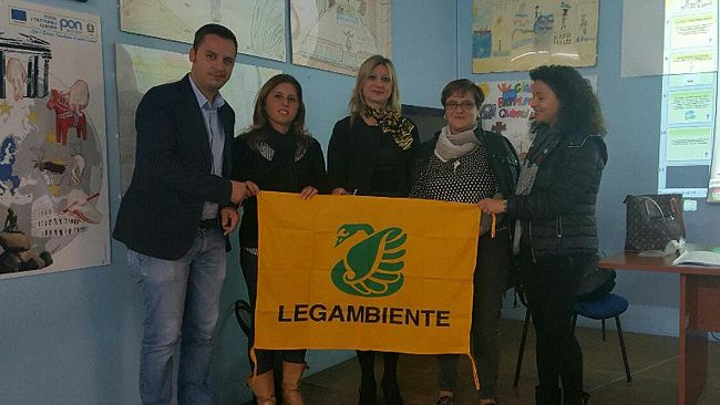 Mazara, Giornata nazionale dell’albero. Piantati alberi nelle scuole
