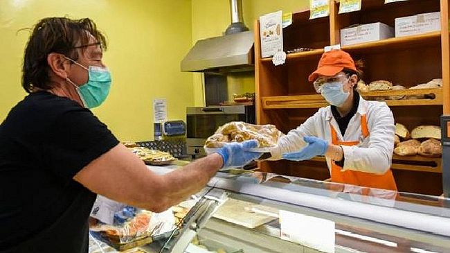 Coronavirus, pronta ipotesi 4 date diverse per le riaperture  della Fase 2. Dai parrucchieri ai ristoranti ai negozi