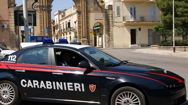 Castelvetrano, lo fermano con oltre 200 grammi di marijuana: arrestato 22enne