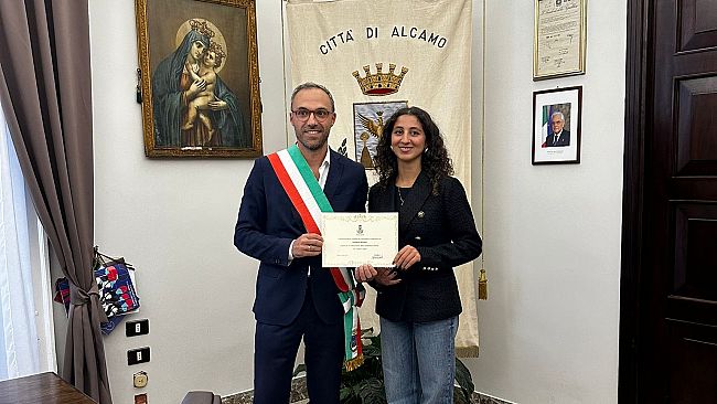 Alcamo, il sindaco Surdi ha accolto la giovane concittadina Yousra El Maiouh