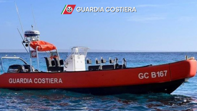 Favignana, paura al largo di Cala Rossa: soccorsi due turisti su un natante alla deriva