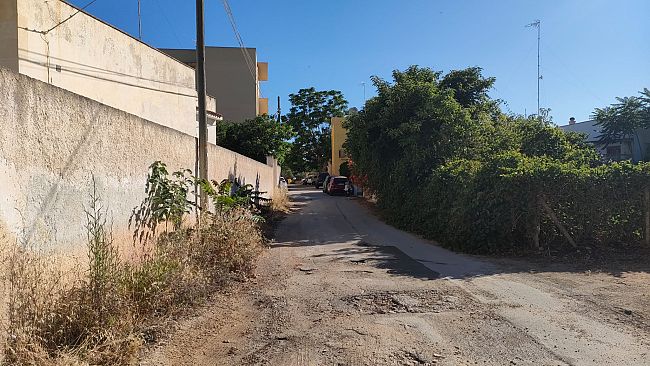 Mazara, necessario avviare immediatamente la discerbatura in molte strade della Città