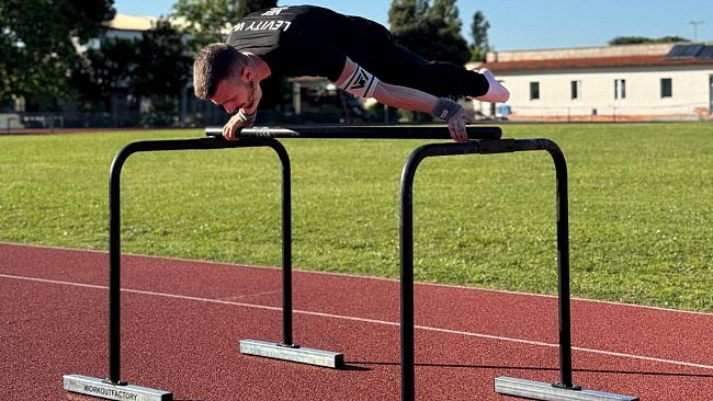 Mazara, l'atleta di calisthenics Francesco Gennaro parteciperà al Campionato Nazionale Iron Skill
