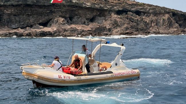 Pantelleria, bagnante soccorso dalla guardia costiera 