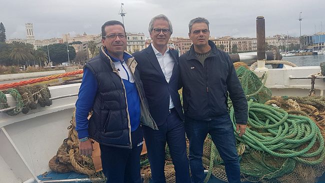 L’Eurodeputato Salvatore Cicu incontra gli equipaggi di due pescherecci di Mazara del Vallo