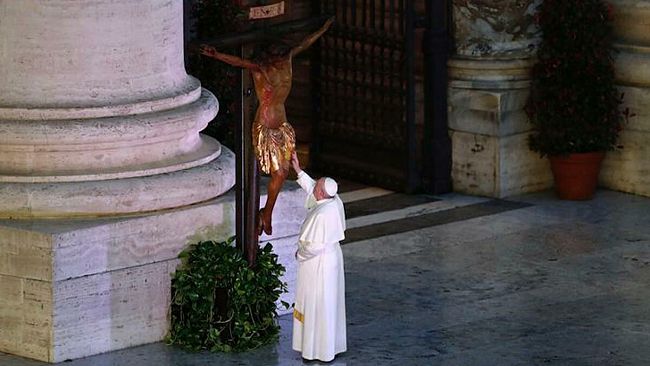 Le ultime della sera. Un uomo solo!
