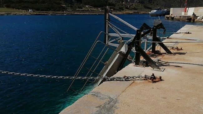Favignana, sindaco Francesco Forgione, sulla caduta in mare, delle passerella del porto