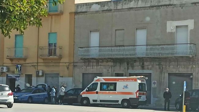 Trapani, uomo stroncato da infarto in Piazza cimitero