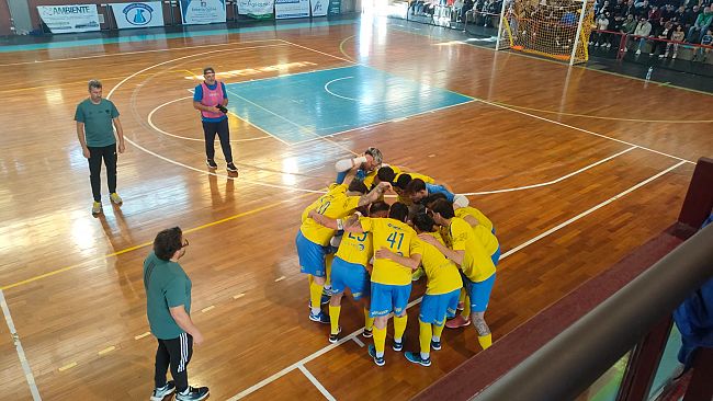 il-futsal-mazara-vince-4-1-il-derby-dandata-dei-play-off-contro-il-marsala