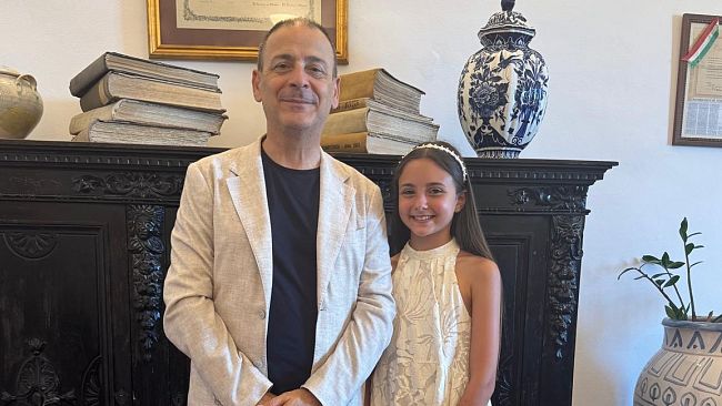 Mazara festeggia la piccola Silvia Clesi: a soli 10 anni ammessa all'Accademia del Teatro alla Scala