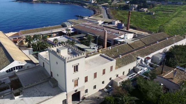 La Nino Castiglione dona migliaia di scatolette di tonno per i più bisognosi