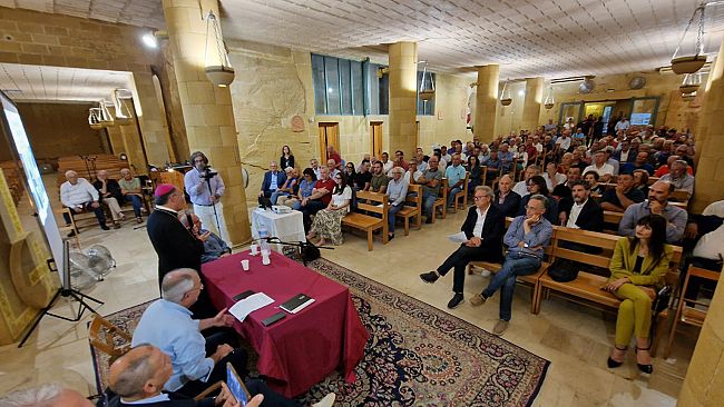 Il Vescovo Giurdanella al fianco dei vitivinicoltori firma piattaforma di proposte per il rilancio del settore 