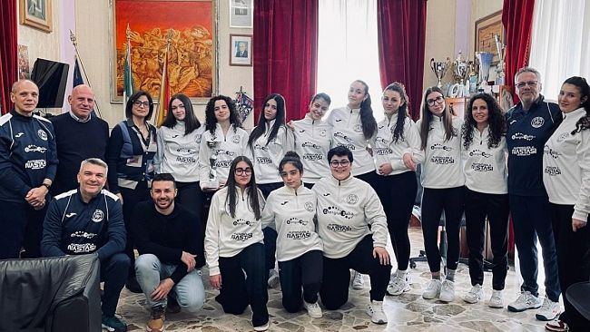 la-polisportiva-libertas-partanna-accolta-nella-stanza-del-sindaco