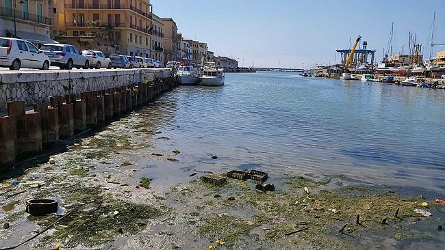 Mazara, Dragaggio Porto canale: atteso, ancora, il prelievo dei fanghi 