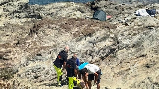 ​Soccorsa una bagnante infortunata sugli scogli dell’Arco dell’Elefante