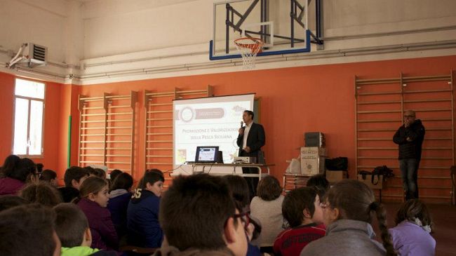 TRAPANI – Nemo Propheta in Europa il progetto tra le buone pratiche contro le mafie. Proseguono le tappe nelle scuole.