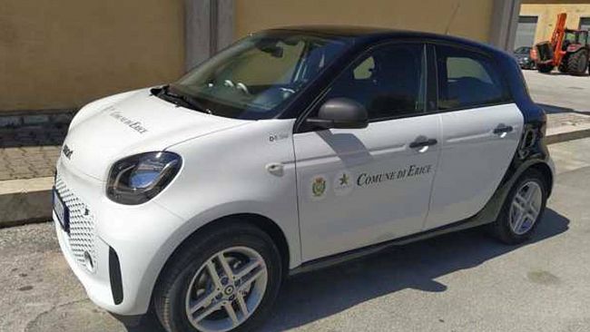 Il Comune di Erice sempre più “green”: arrivate due nuove auto elettriche
