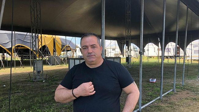 VIDEO – Il circo bloccato a Castelvetrano . Emergenza cibo e medicine, aiutateci!