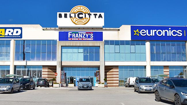 A giorni chiuderà il supermercato all'interno del Centro Commerciale, a casa 15 lavoratori