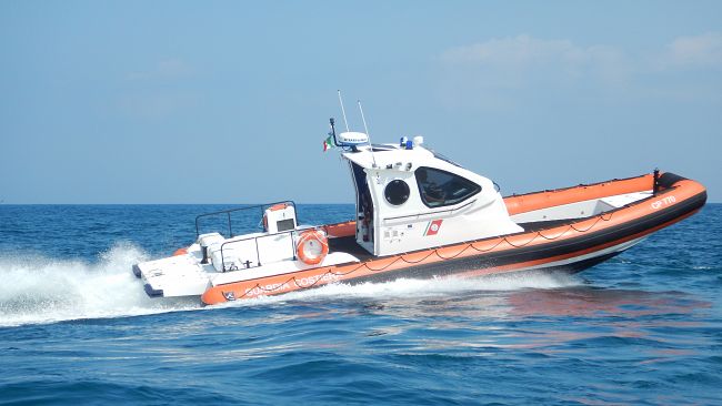 San Vito Lo Capo, la Guardia Costiera salva due bagnanti 