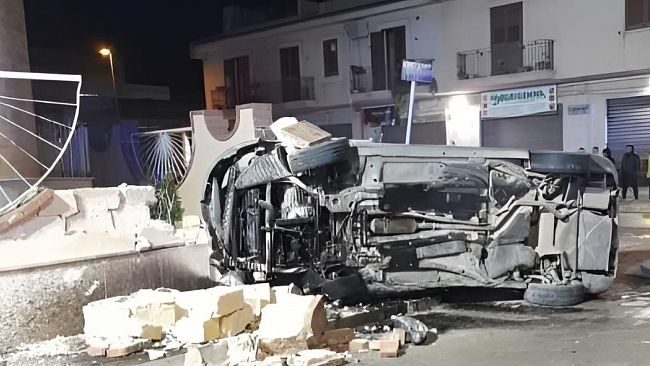 Il bilancio del tragico incidente in via Salemi: un morto e due feriti