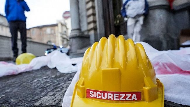 ​Ancora un incidente sul lavoro: grave un operaio precipitato da un tetto