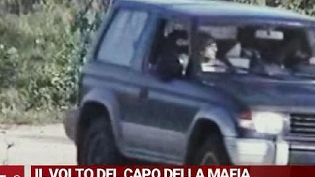 Messina Denaro, 150 agenti stanno perquisendo Castelvetrano e dintorni