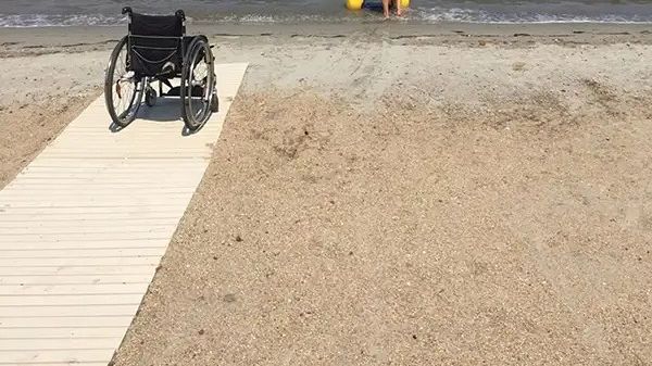 L'amministrazione comunale installerà 7 passerelle per disabili sulla spiaggia di Triscina di Selinunte