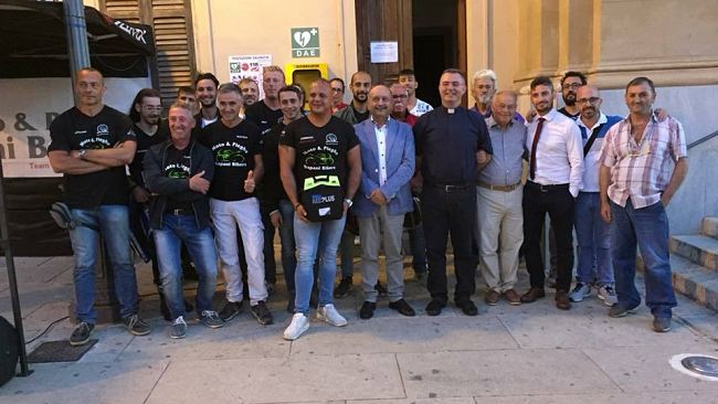Il club “Moto & Pieghe Trapani Bikers” dona un defibrillatore al comune di Paceco
