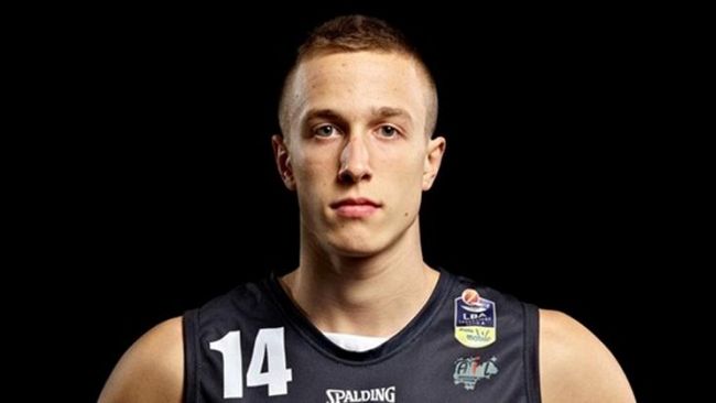 Pallacanestro Trapani: in granata Erick Czumbel