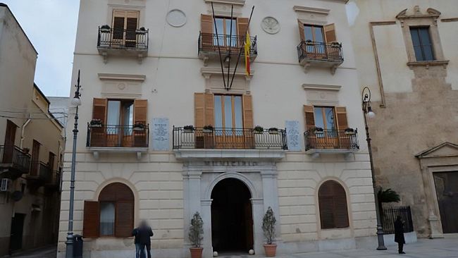 Alcamo: pubblicato l’avviso per reperire locali ove ubicare temporaneamente aule per attività didattiche