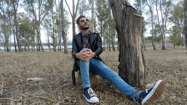 il-viaggio-online-il-videoclip-del-nuovo-brano-del-trapanese-marco-tobia