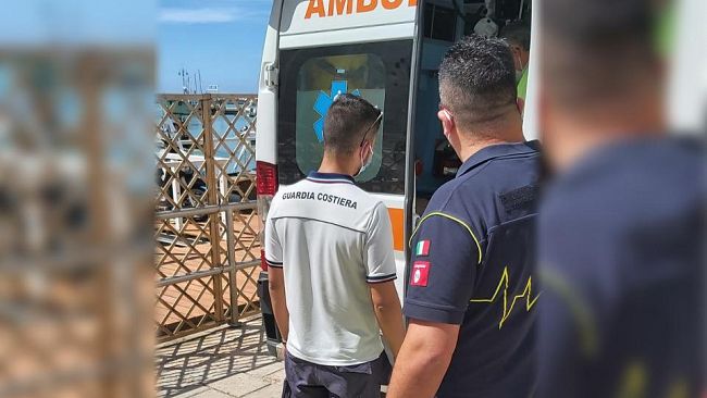 Guardia Costiera: salvati due bagnanti in difficoltà in località Canalotto ad Alcamo Marina