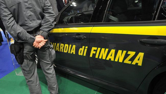 Palermo, 10 indagati per corruzione e gare truccate nel sistema sanitario: operazione delle Fiamme Gialle