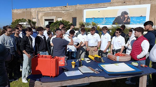 Giornata Nazionale del Mare alla Lega Navale: partecipa anche il “Marino Torre”