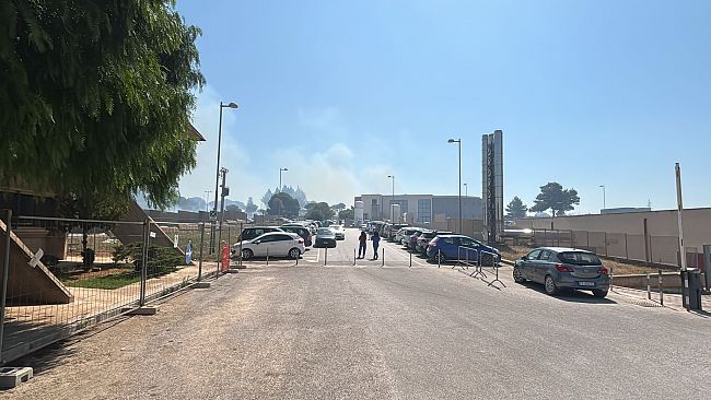 Incendio in zona incolta vicino all'ospedale Borsellino di Marsala