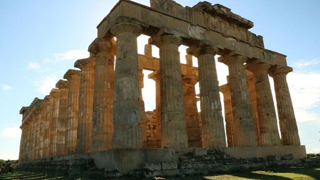 Il Parco archeologico di Selinunte il 2 giugno tra visite guidate ed esibizioni di falconeria