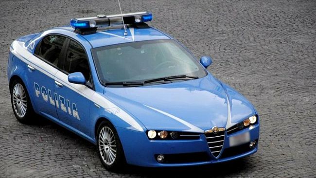 Trapani, esplode chiavetta usb, ferito ispettore di Polizia