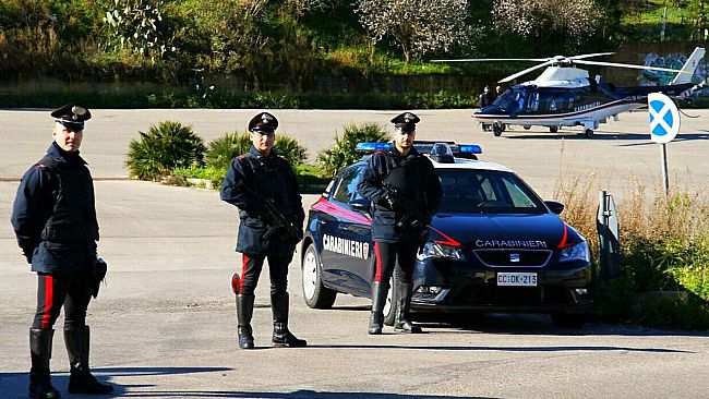 Alcamo: Litiga con i genitori e aggredisce i Carabinieri. Arrestato