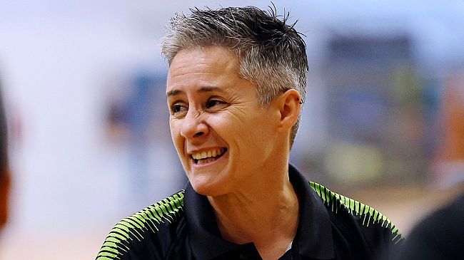 handball-erice-si-dimette-lallenatrice-gutierrez-dopo-la-partita-persa-contro-il-brixen-sudtirol