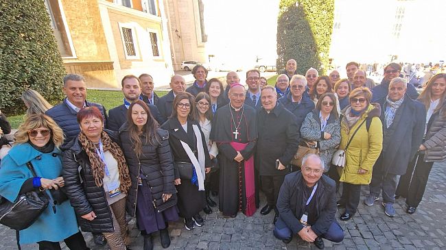 Da Mazara del Vallo a Roma: i marinai incontrano Papa Francesco. Delegazione guidata dal vescovo Giurdanella 