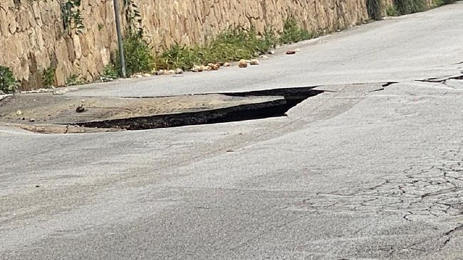 Castelvetrano implode: paese a strisce senza stelle