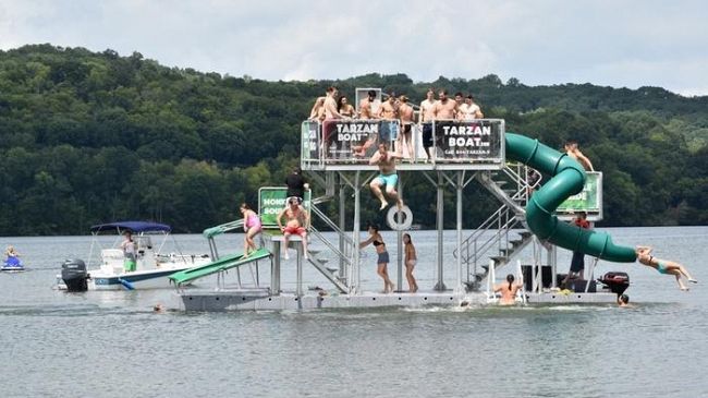 Custonaci, torna in funzione il il Tarzan Boat, il piccolo acquafan di baia Cornino