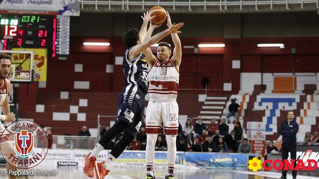 la-pallacanestro-trapani-torna-alla-vittoria-soddisfatto-della-prova-dei-suoi-coach-parente