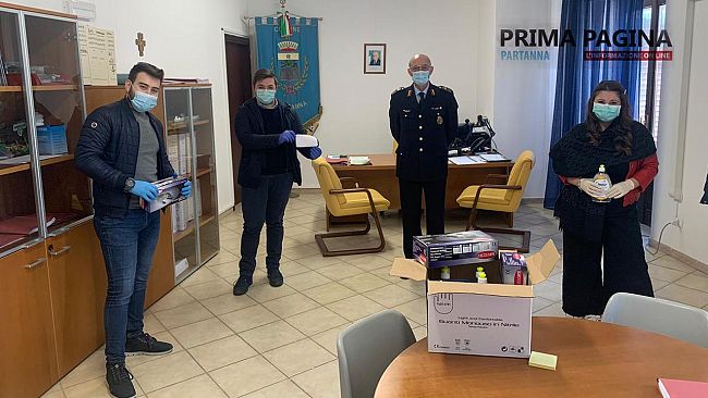 Partanna, la Consulta giovanile dona mascherine alla Polizia Municipale