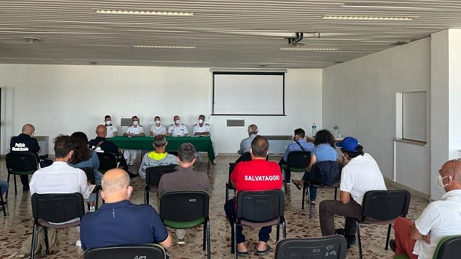Mazara, la Capitaneria di porto incontra titolari di stabilimenti balneari