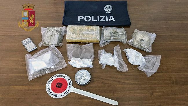 Trapani: scacco al traffico di droga in città. Polizia arresta tre persone
