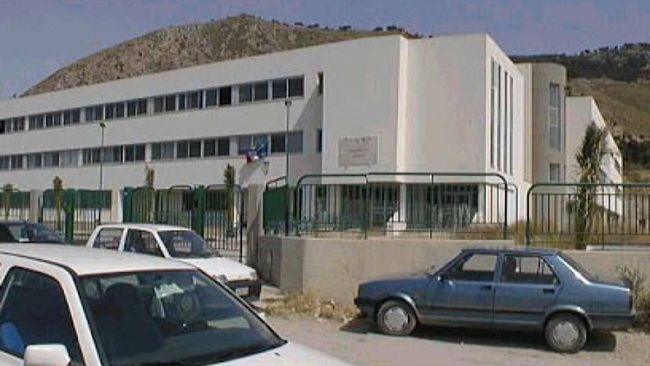 Erice, tre casi di positività all'istituto Pagoto. Lezioni sospese